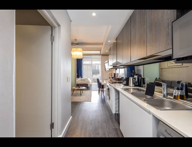 1 BEDROOM APARTMENT FOR SALE IN CAPE TOWN CITY CENTRE